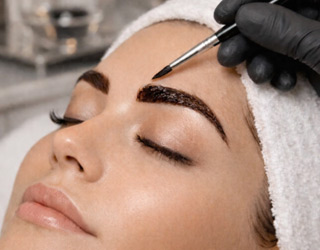 Eyebrow tinting